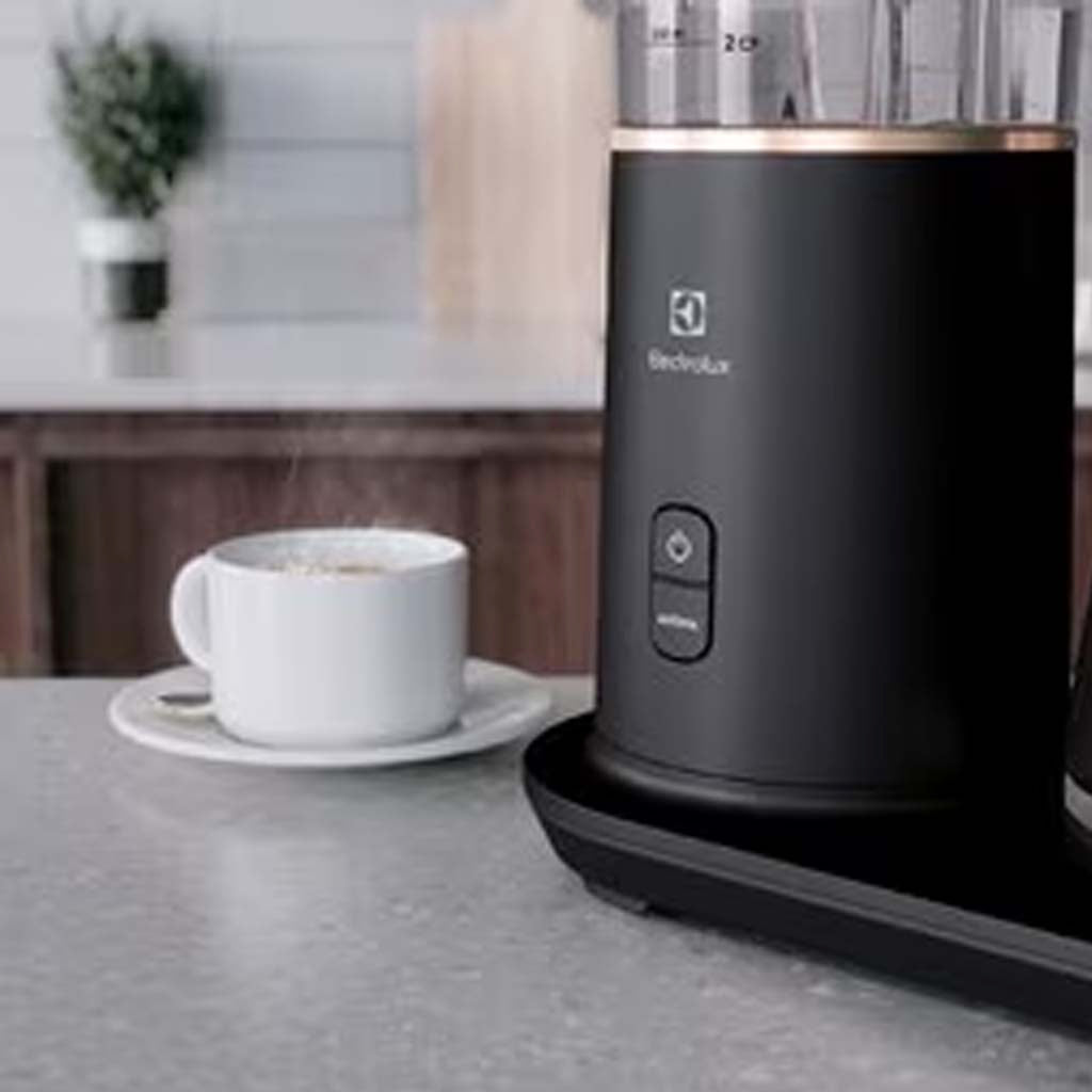 ELECTROLUX Explore drip coffee machine E7CM1-50GB RedLine Exclusive