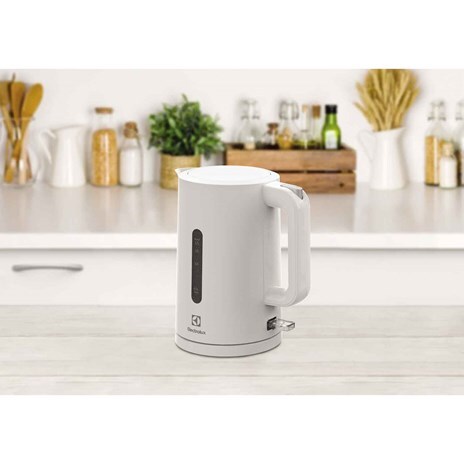 ELECTROLUX 1.7L UltimateTaste 300 kettle - E2EK1-100W