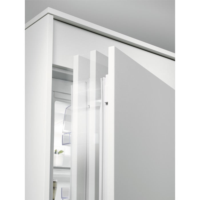 ELECTROLUX 249L Integrated Combi Bottom Fridge Freezer No Frost - ENC2853AOW